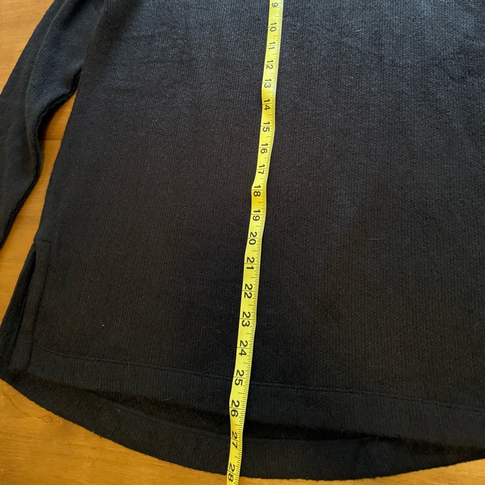 LOFT NWT Shoulder Button Tunic Top Black sweater size small - Picture 8 of 8